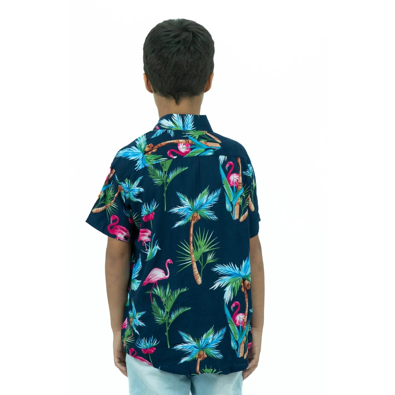 Camisa social infantil Absinto Men azul marinho de manga curta, com estampa delicada de flamingo