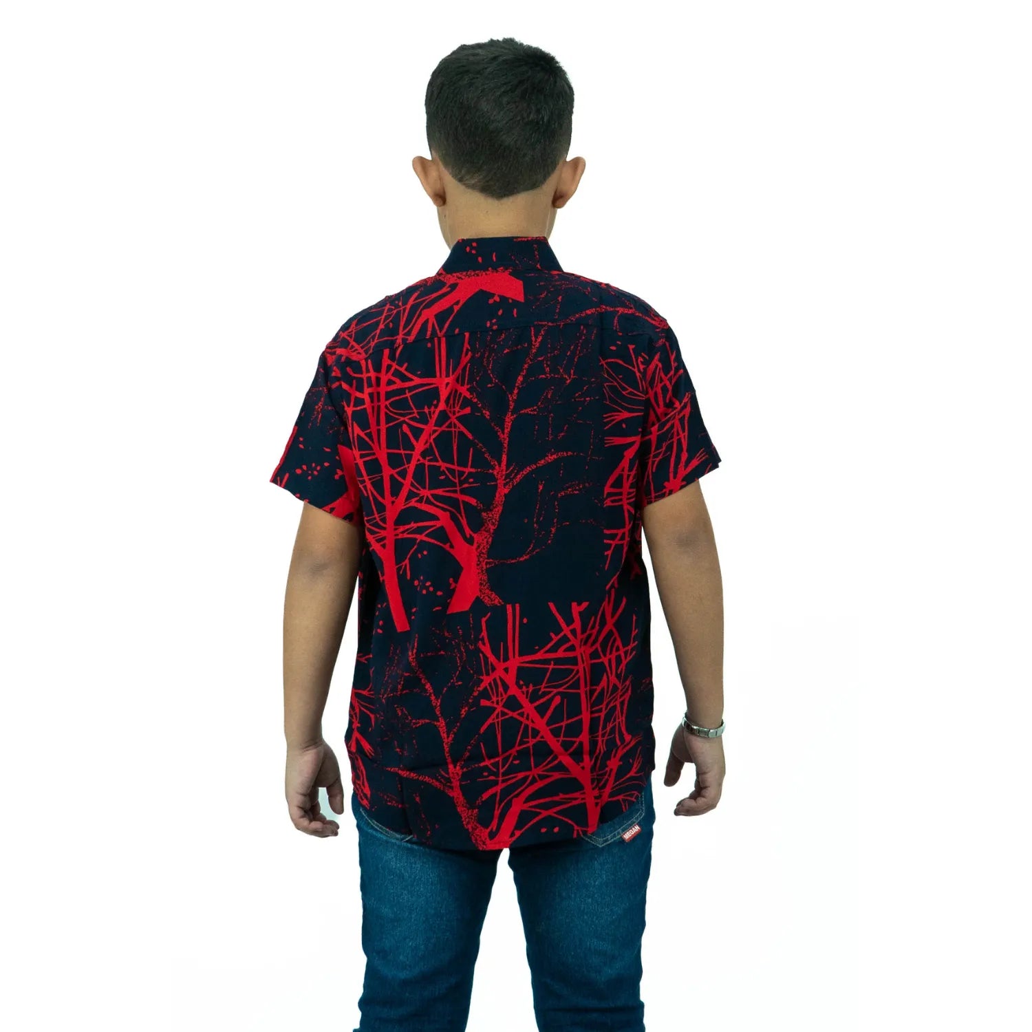 Camisa social infantil Absinto Men azul marinho de manga curta, com estampa de galhos de costas