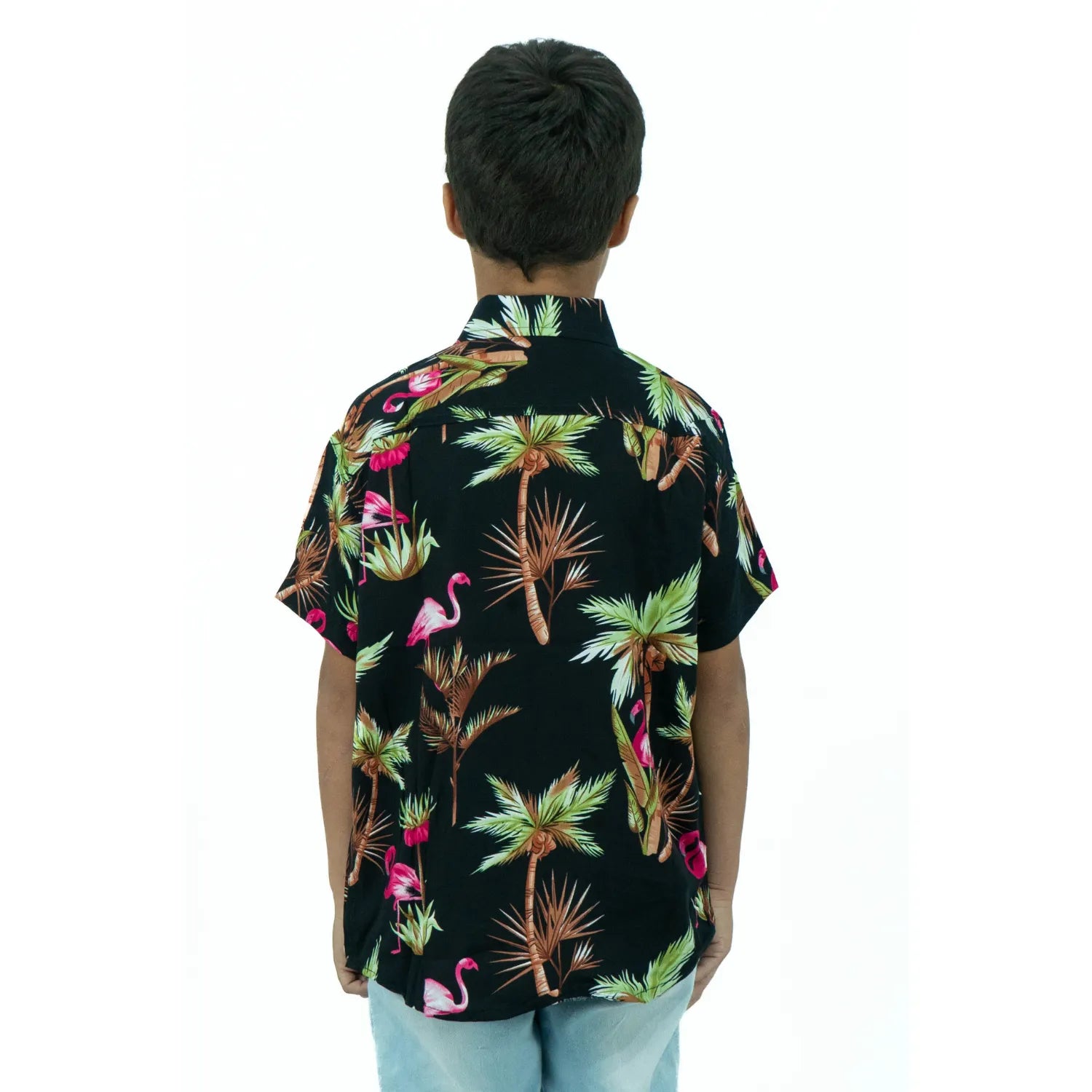Camisa social infantil Absinto Men preta de manga curta, com estampa de flamingo costas