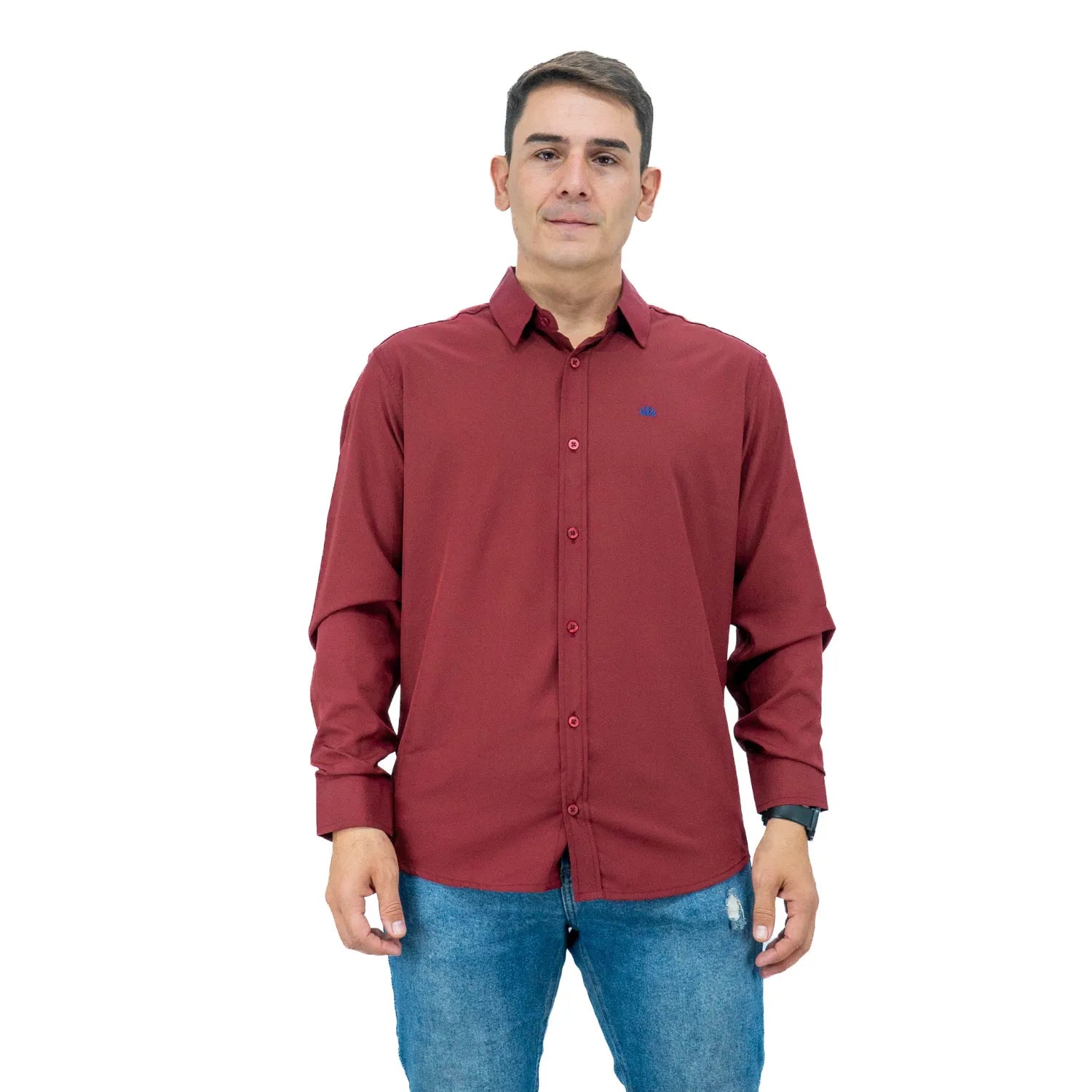 Camisa social masculina manga longa com Spandex, na cor bordô. Foto de modelo vestindo a camisa casual da marca Absinto Men.
