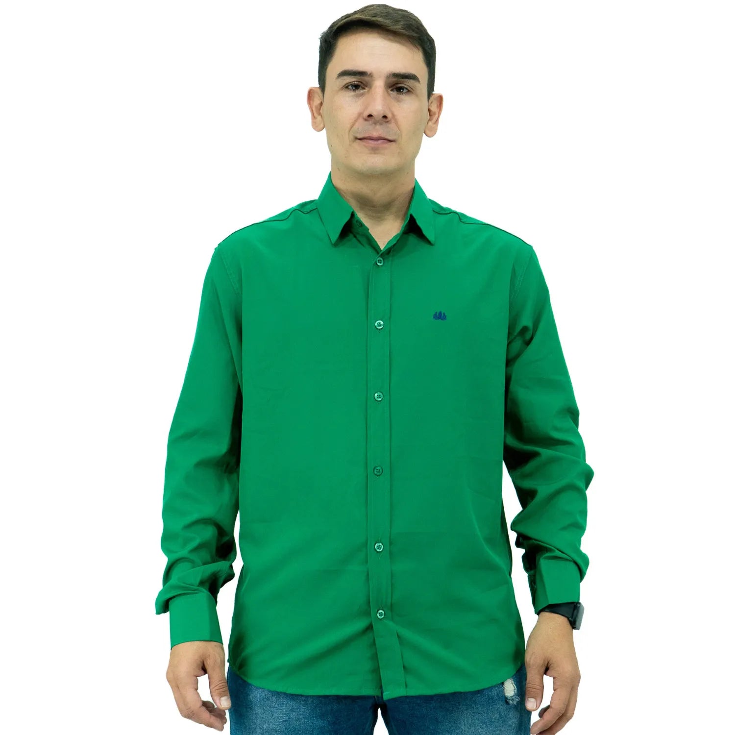 Camisa social masculina manga longa com Spandex, na cor verde. Foto de modelo vestindo a camisa casual da marca Absinto Men.