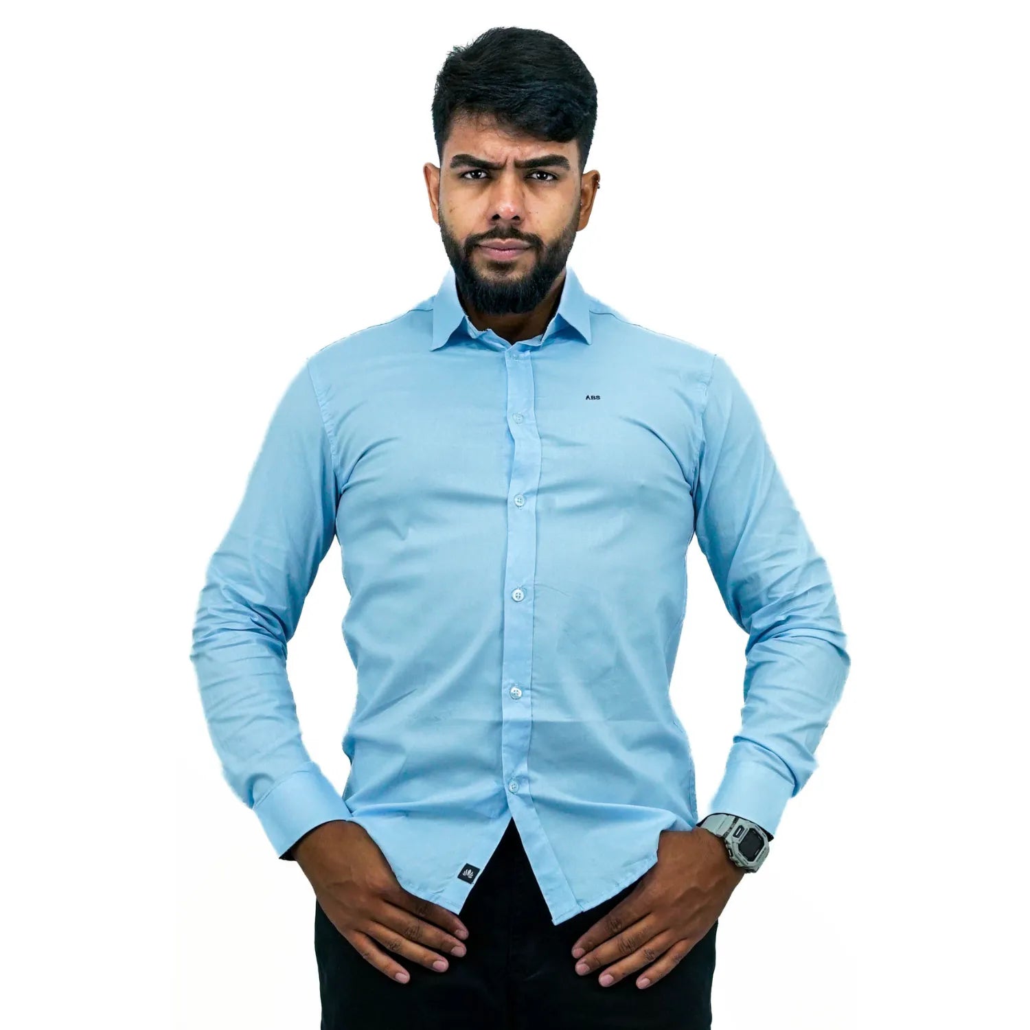 Foto de camisa social de algodão com elastano, manga longa, na cor azul da marca Absinto Men.