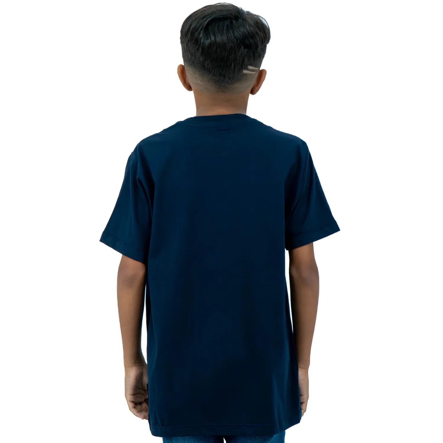 Costas da camiseta infantil masculina de algodão premium marinho., com estampa gamer, da Absinto Men.