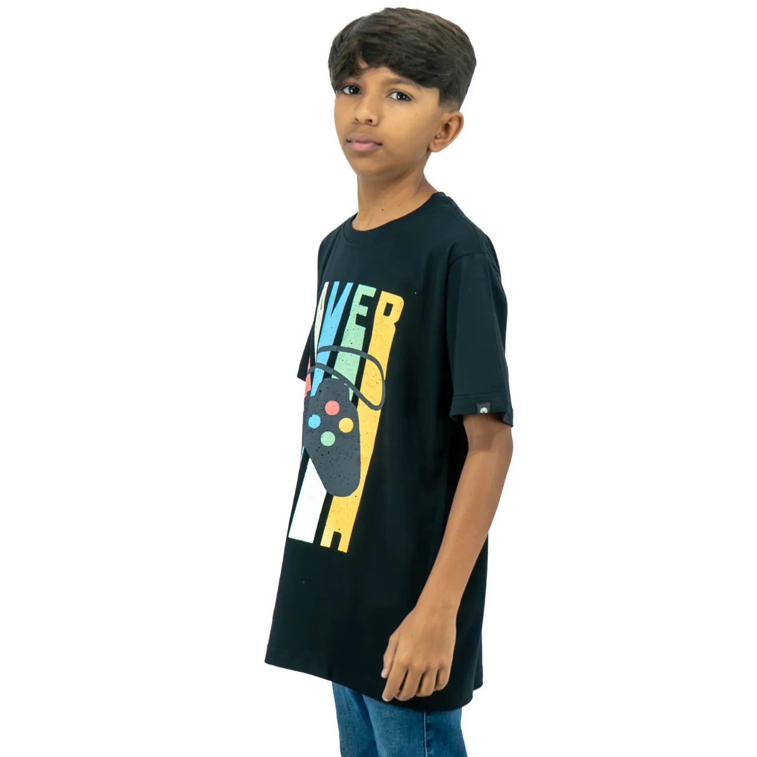 Camiseta infantil masculina de algodão premium, com estampa gamer, da Absinto Men na cor preta.