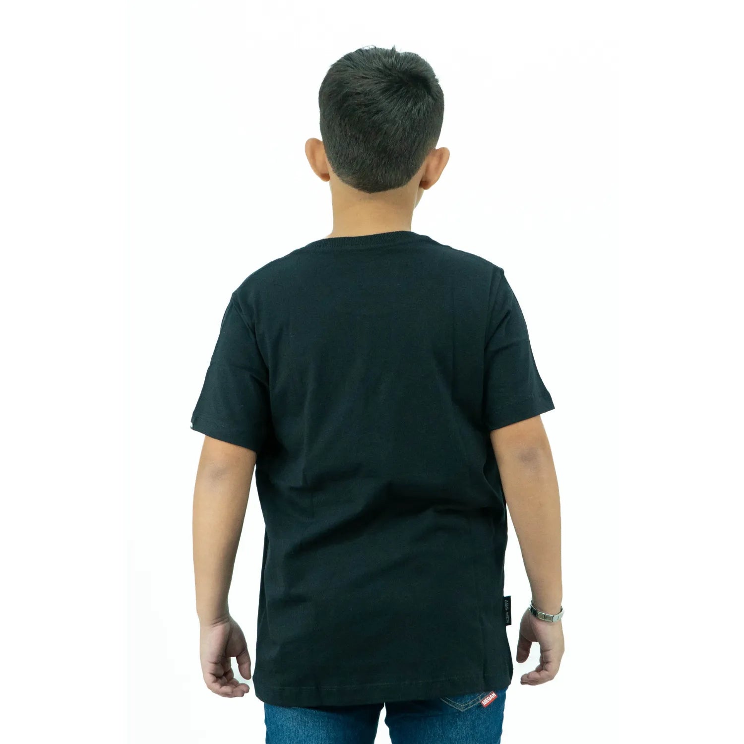 Foto de camiseta infantil lisa, de algodão premium, da marca Absinto Men na cor preta.