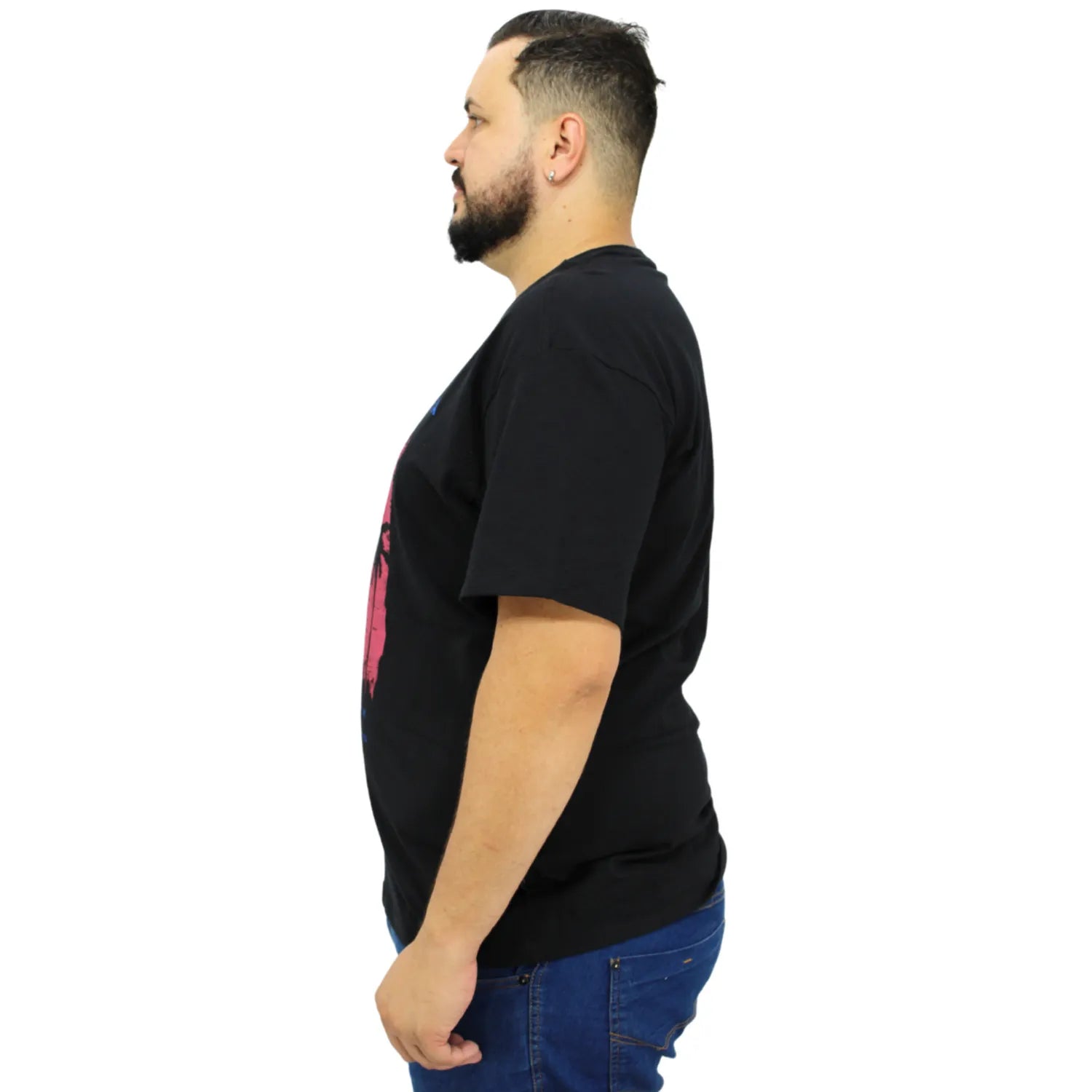 Camiseta plus size de 100% algodão, com estampa "Califórnia", da marca Absinto Men na cor preta.